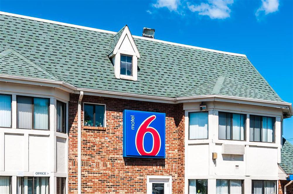 Motel 6 Chicago - Elk Grove Elk Grove Village Bagian luar foto