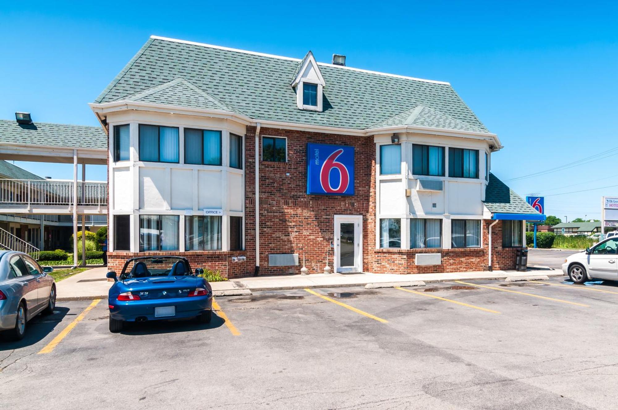 Motel 6 Chicago - Elk Grove Elk Grove Village Bagian luar foto